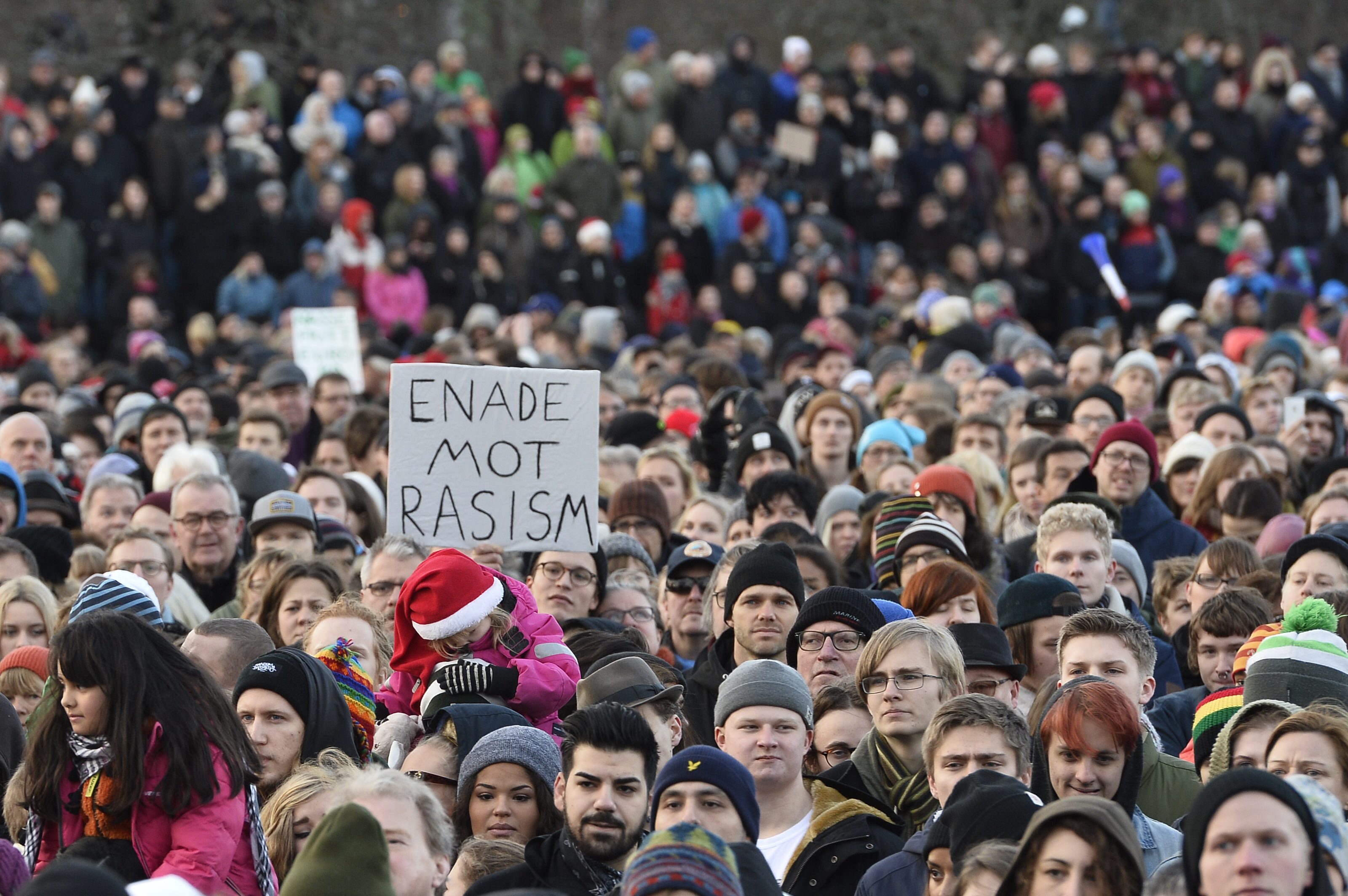 Bild från demonstrationerna mot rasism som ägde rum i Kärrtorp. 